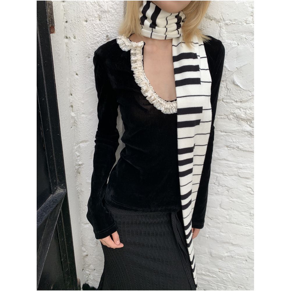 Velvet Countess Style Slim Fit Elegant Versatile image 2